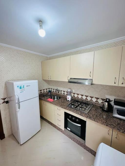 Apartamento Vacacional Achakar Playa&Piscina! Tanger Eksteriør billede