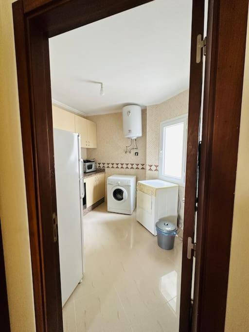 Apartamento Vacacional Achakar Playa&Piscina! Tanger Eksteriør billede